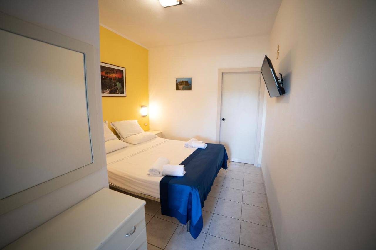 Double Room,1322719870:JPEG