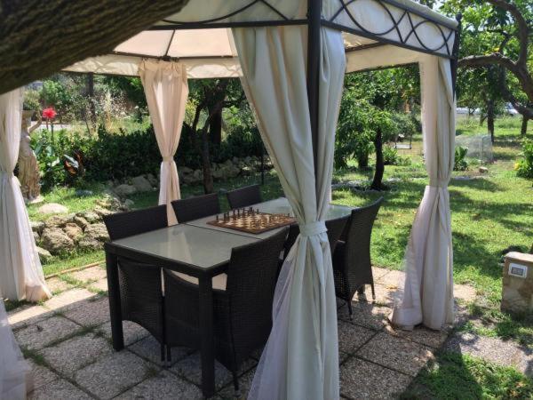 Family Room Garden View