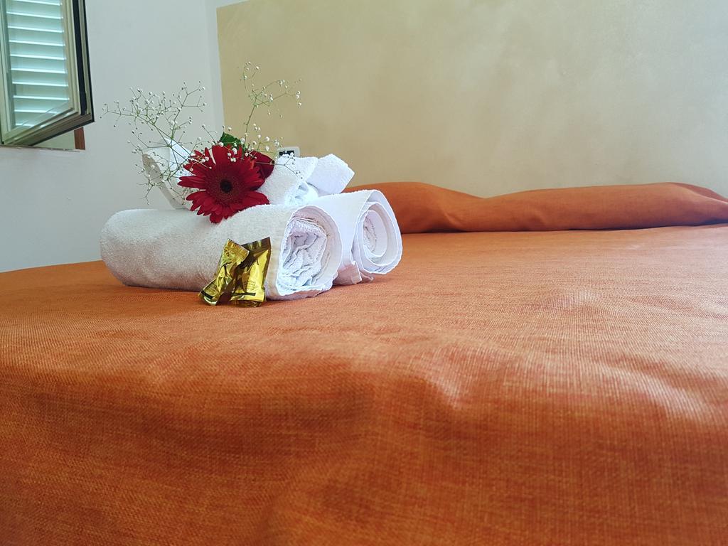 Double or Twin Room Sea View