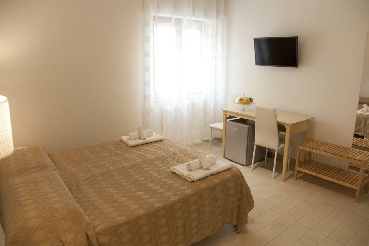 Double Room with Private Bathroom,851203508:JPEG