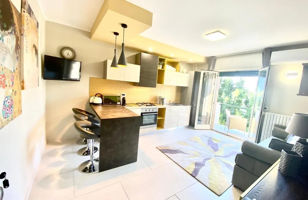Mottola Apartment-1