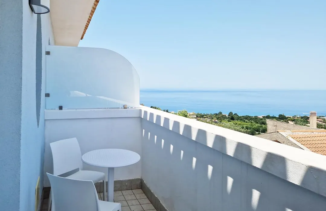 Perla Blu Tropea-1