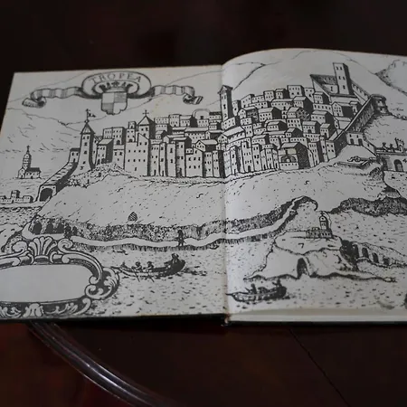 IL Marchese Del Grillo-2
