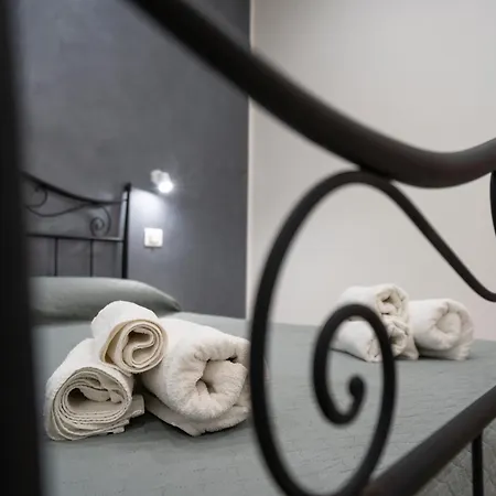 Saverio's apartment-3